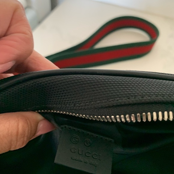 Gucci Unisex Belt Bag-Authentic - Picture 4 of 14